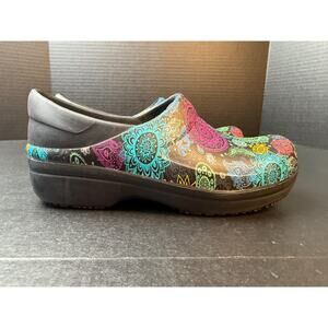 CROCS Neria Pro II Floral/Paisley Slip Resistant Dual Comfort Work Clogs Size 6